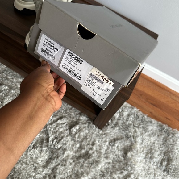 Balencienga shoe wore it once.. - Picture 7 of 12